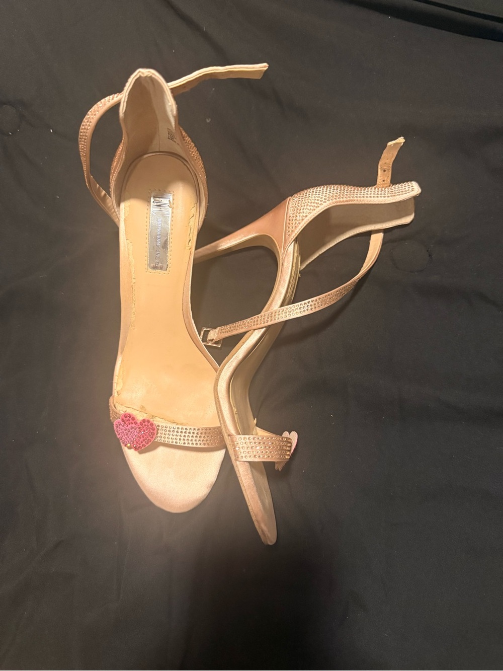 Women's Strappy Heart Accent Sandals in Nude Pink size 11